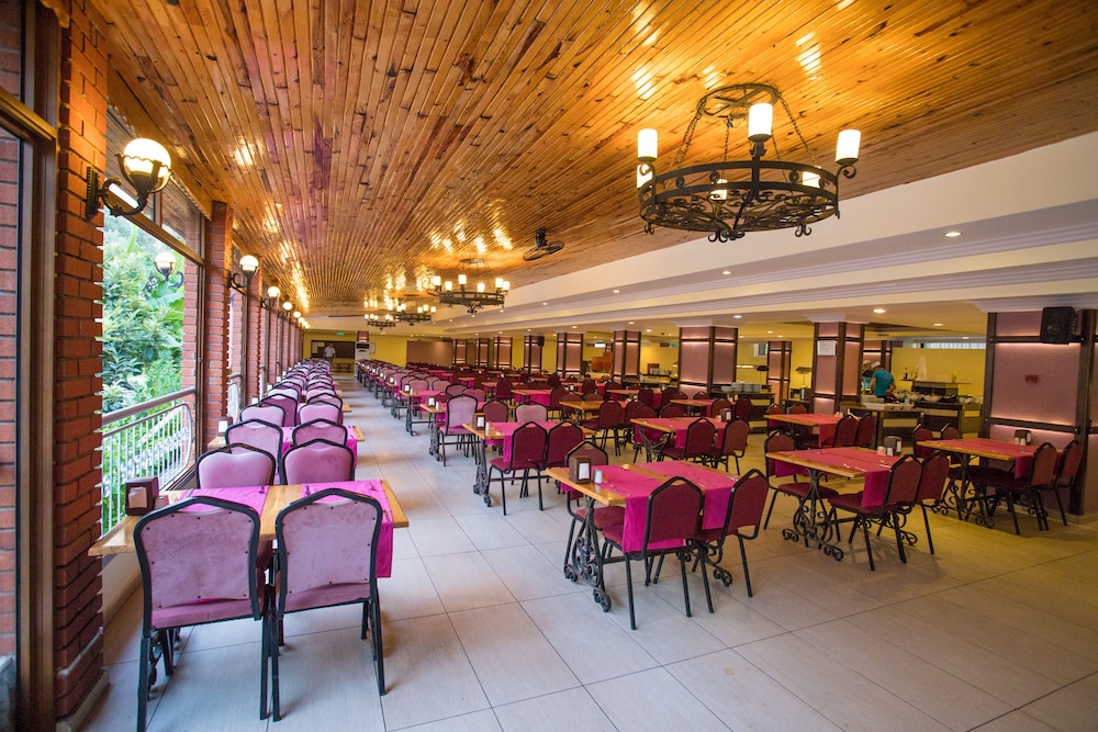Golmar Beach Hotel 56/73