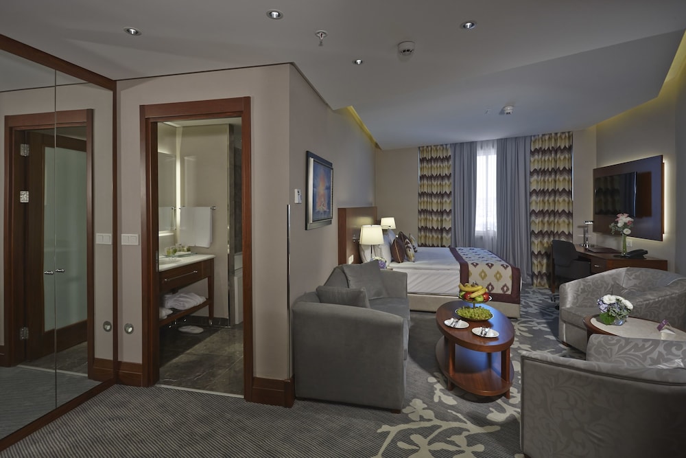 Crowne Plaza Istanbul Oryapark 41/76