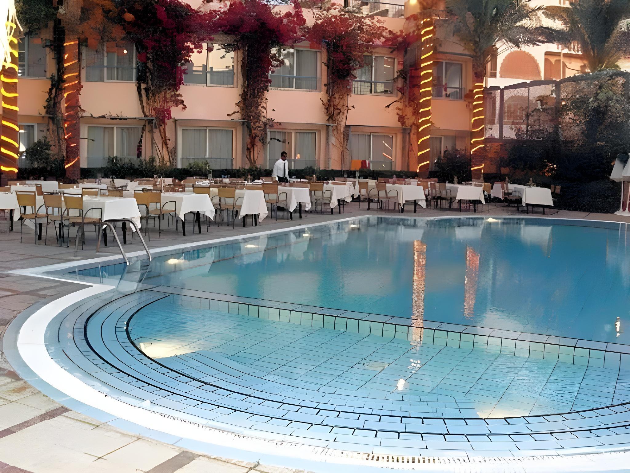 Sea Garden Hotel 39/42