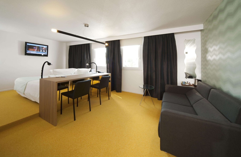Hotel Kyriad Saint Etienne Centre 61/70