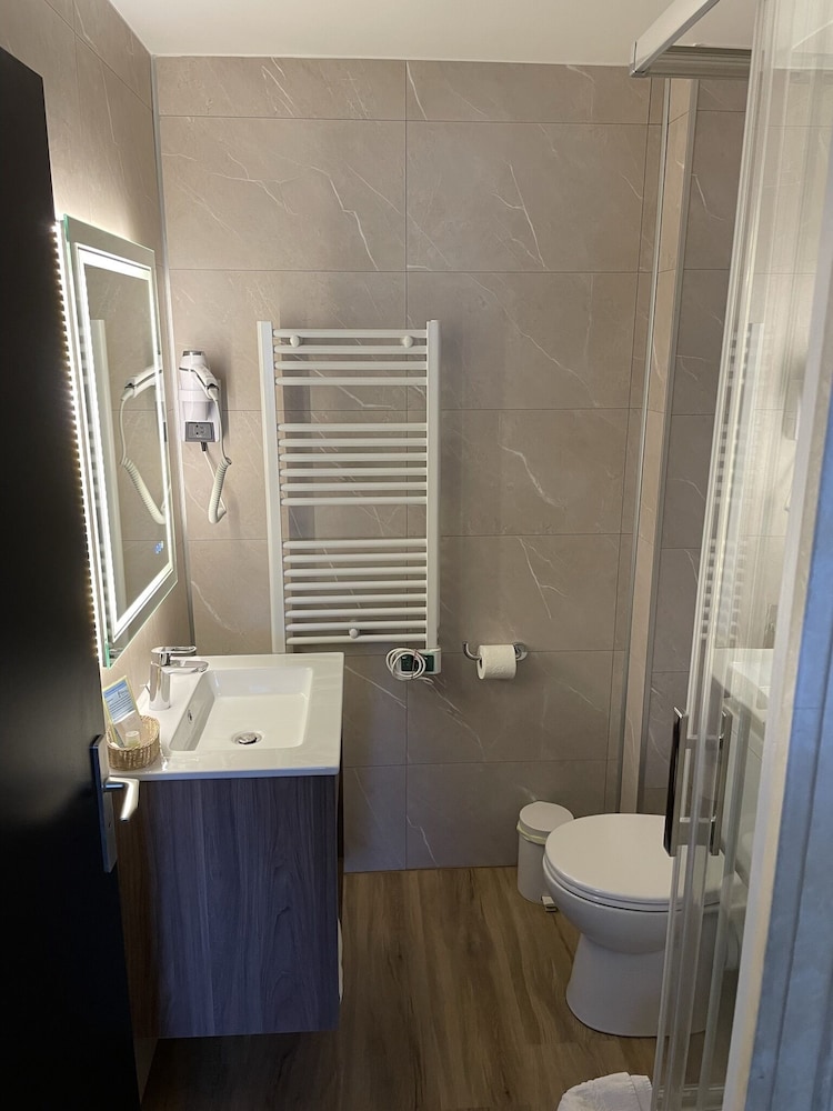 غرفة قياسية مفردة بسرير مزدوج، Hotel de Clisson 3/3