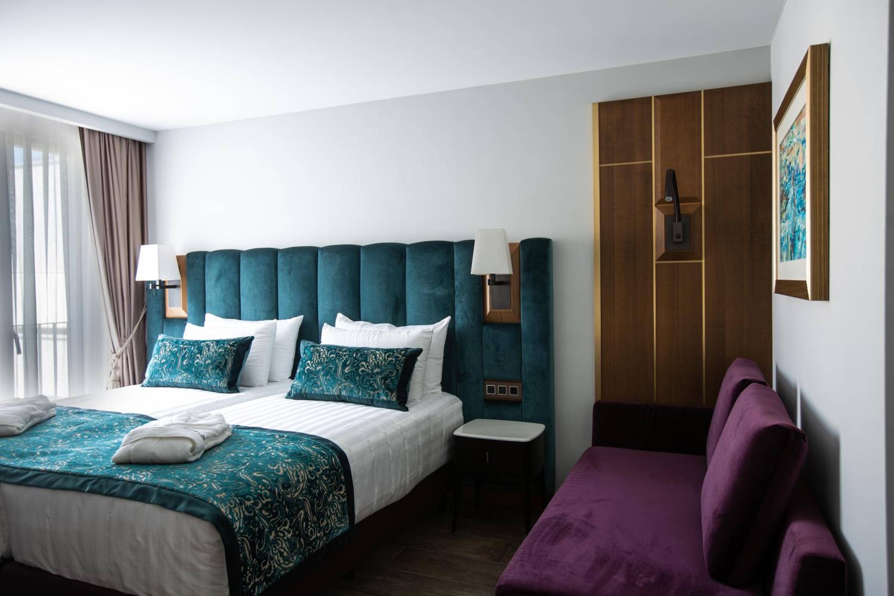 Standard, Double or Twin Bed