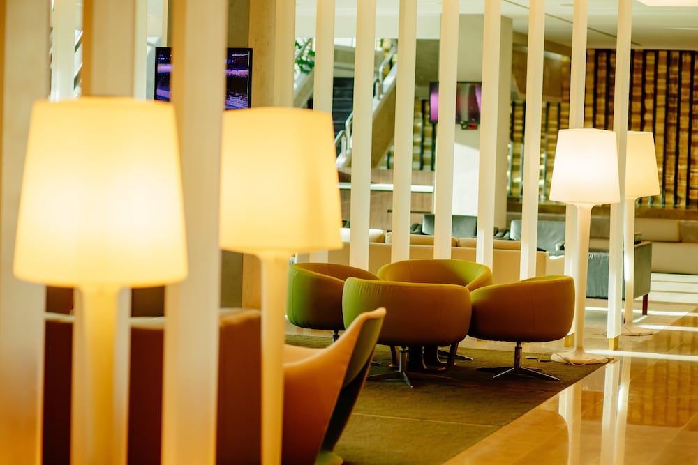 Crowne Plaza Belgrade 72/85