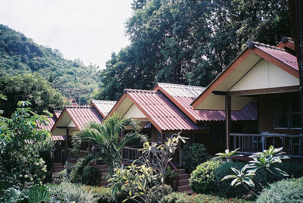 Silver Beach Resort 7/65