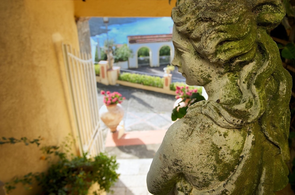 Villa Cheta Hotel 49/51