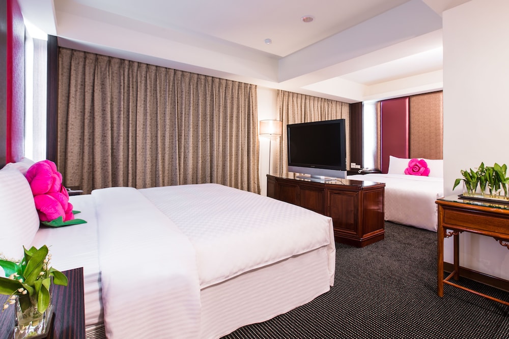Han She Hotel 17/75