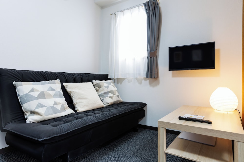 Grande Famille Shimanouchi Dotombori Condo 36/50