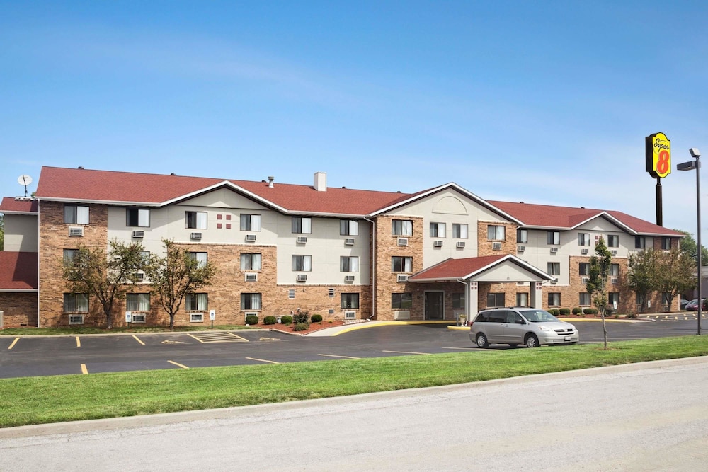 Super 8 by Wyndham Fairview Heights-St. Louis 1/25