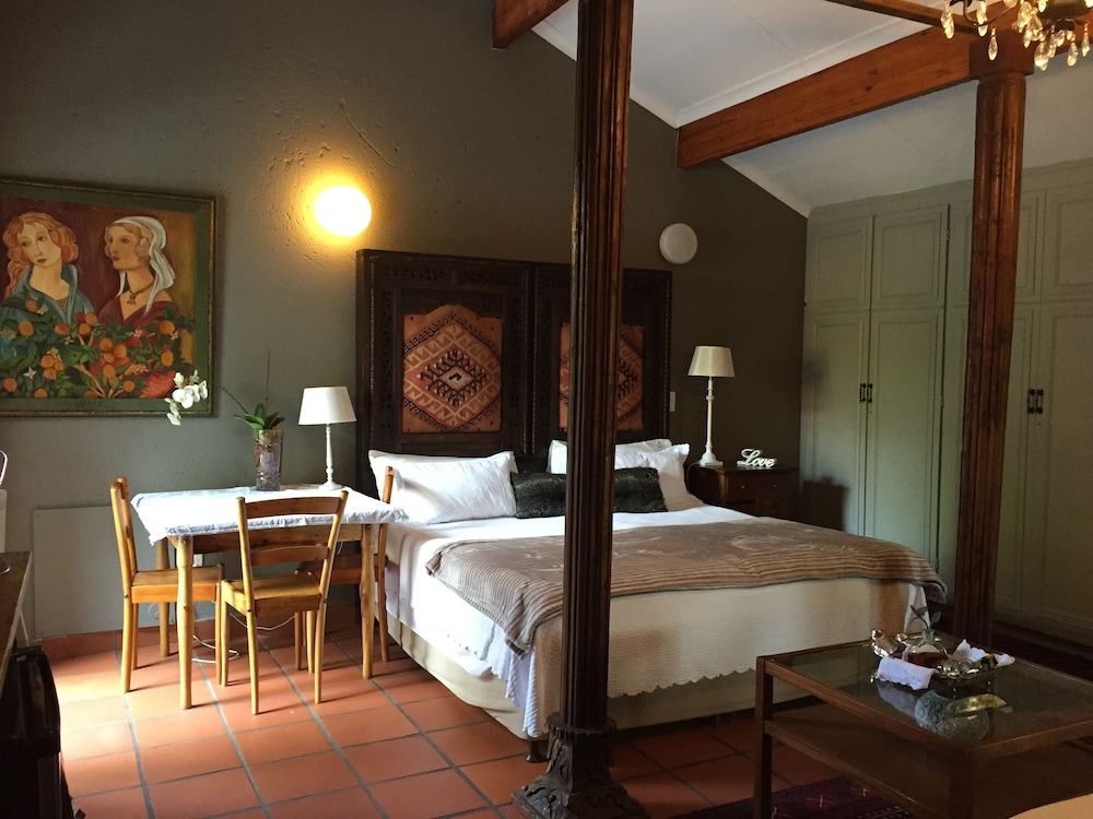 Waterhouse Guest Lodges 295 Indus Street 19/50