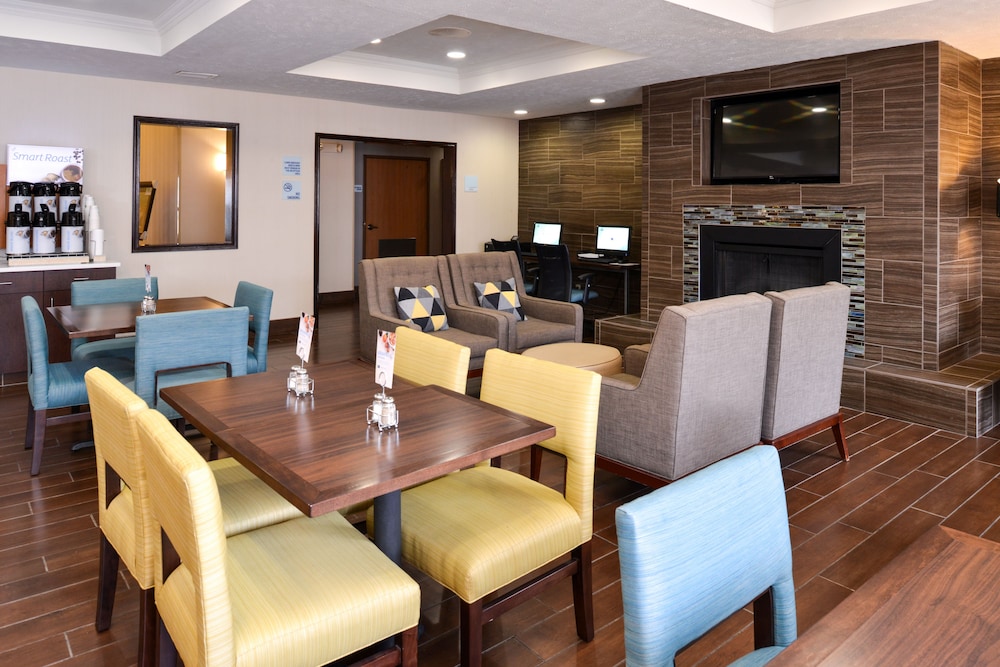 Holiday Inn Express Hotel And Suites Omaha West 40/46