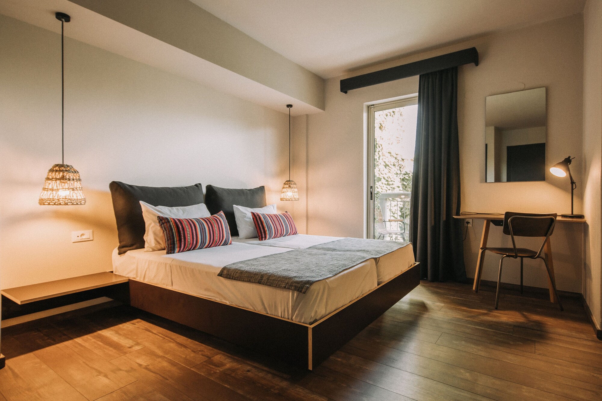 Suite, 1 Single and 2 Queen Beds, Trundle Bed، Cooks Club Hersonissos - Adults Only 3/10