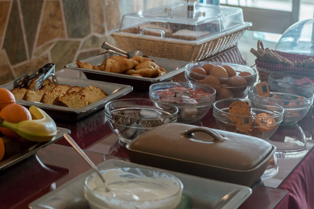 Hotel-Mistral Aegina 14/50