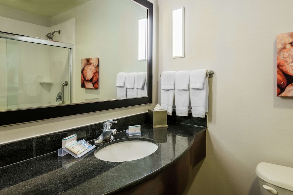 Hilton Garden Inn West Palm Beach Airport 14/54