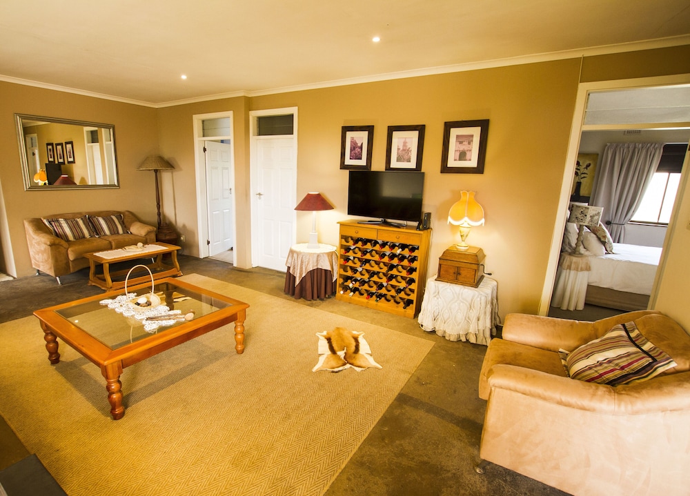 Eden Rose Manor 20/30