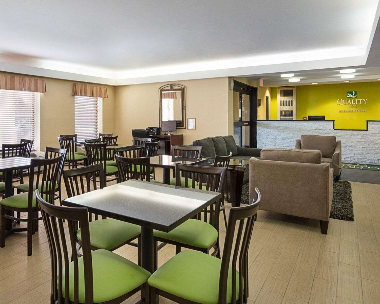 Quality Inn Richmond Airport 28/37