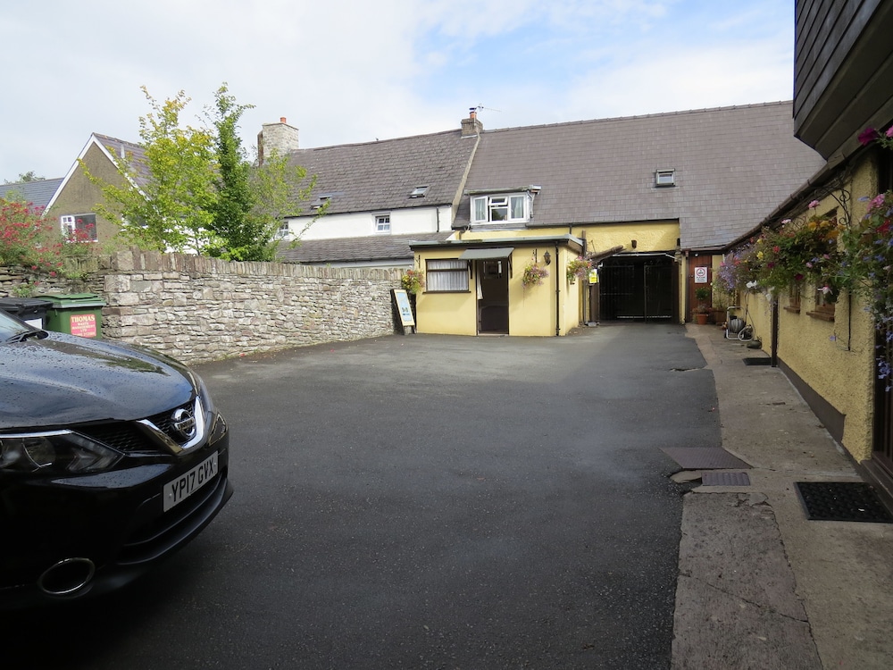 Borderers Guesthouse 25/31