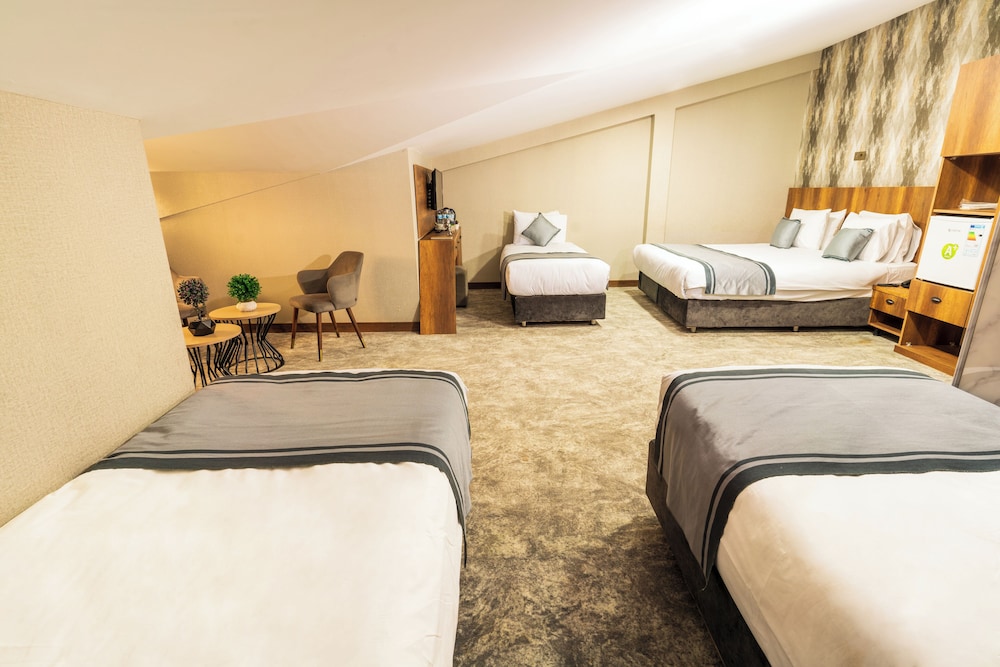 Airport Express Hotel 22/40