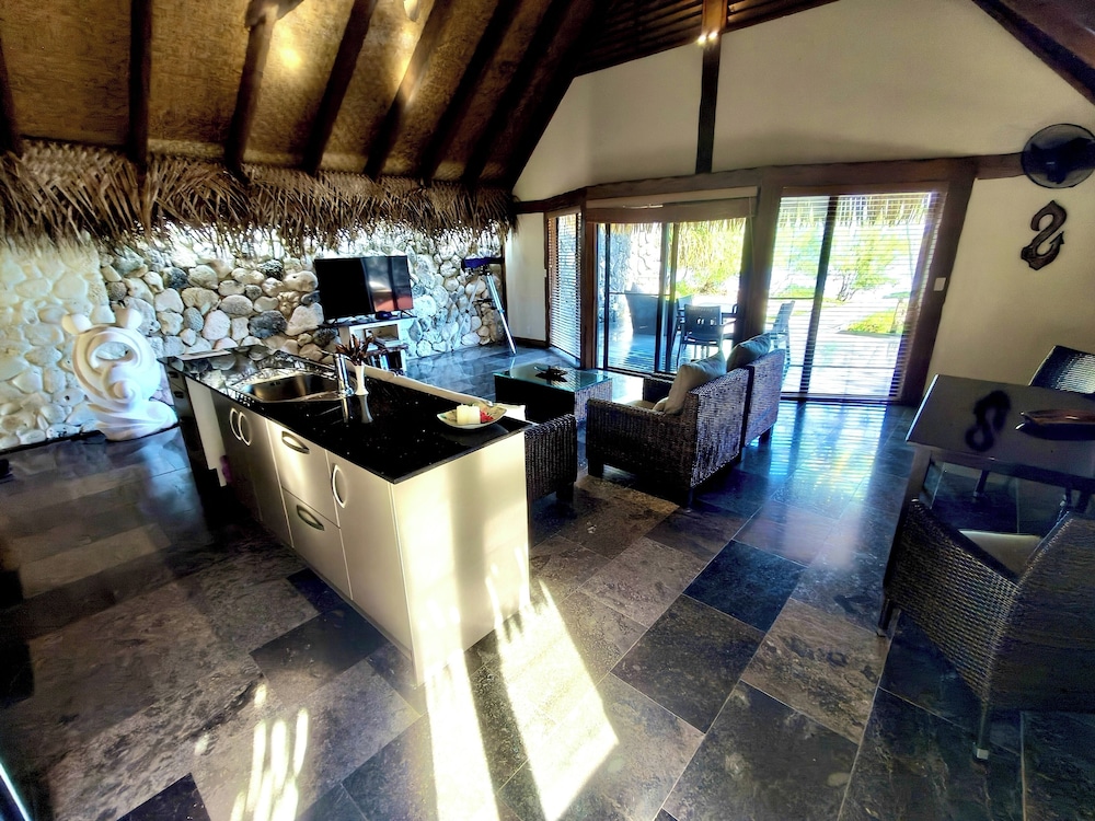 AITUTAKI ESCAPE 7/44
