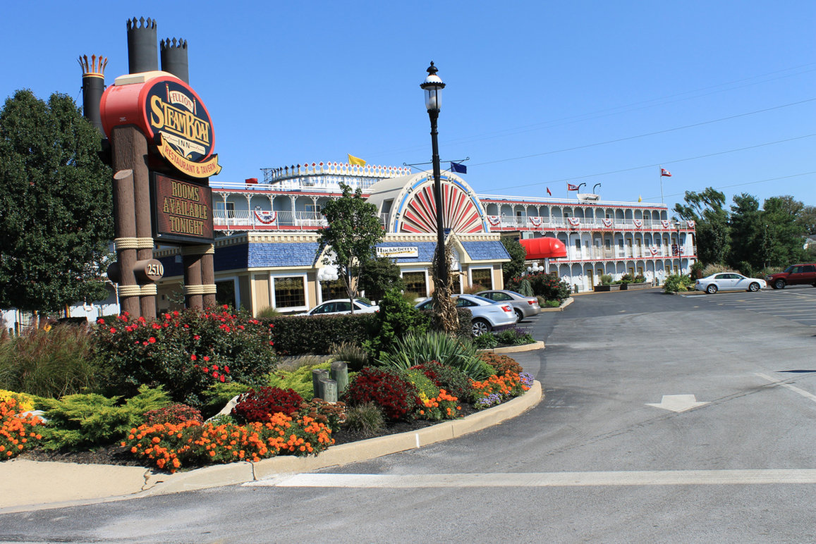 Fulton Steamboat Inn 70/79