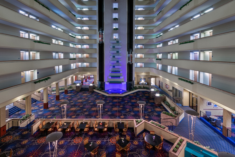 Capitol Plaza Hotel Jefferson City 35/38