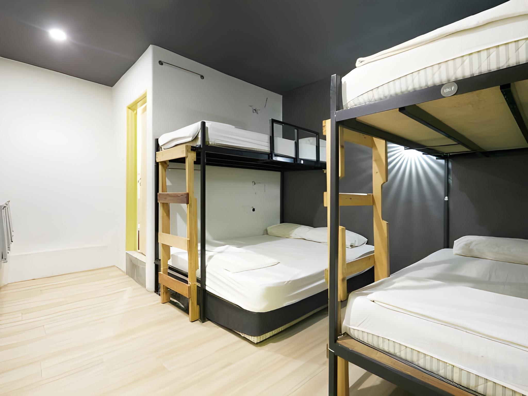 Mixed Dorm, 4 Beds