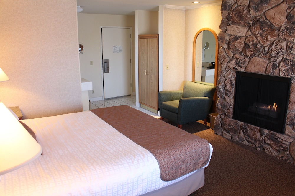 Laurel Inn & Conference Center 30/62