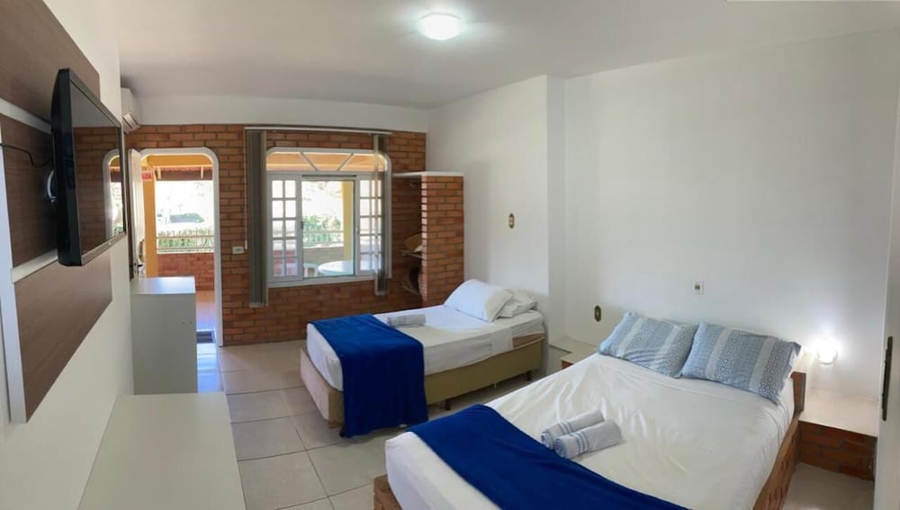 Hotel Balneario Itapocoroi 38/63