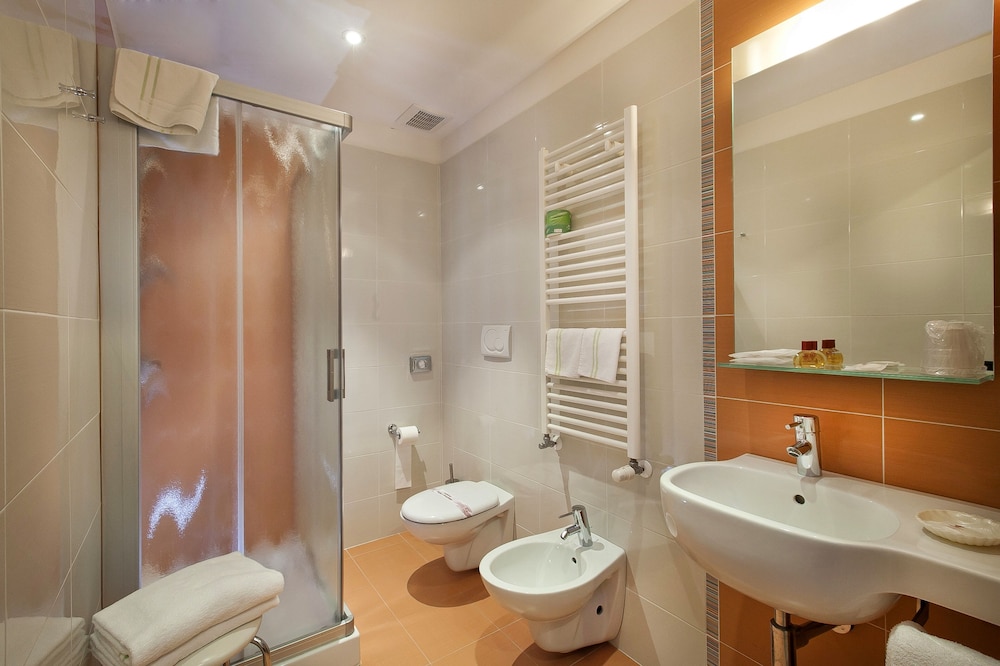 Albergo Antica Corte Marchesini 44/50