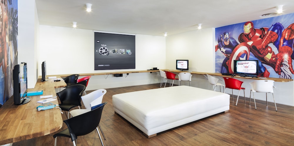 H10 Conquistador Hotel 23/77