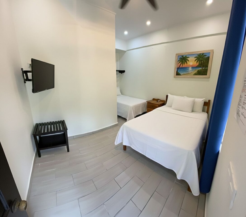 Serenade Hotel 20/65