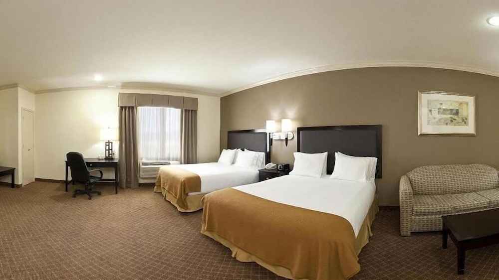 Holiday Inn Express Hotel and Suites La Porte 8/31