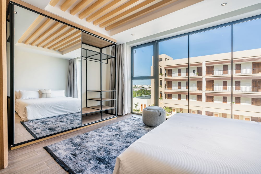 Junior Suite, Pool View, Terrace