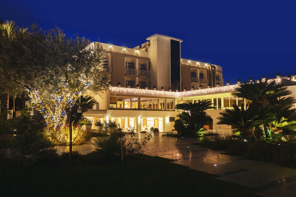Esplanade Boutique Hotel 3/38