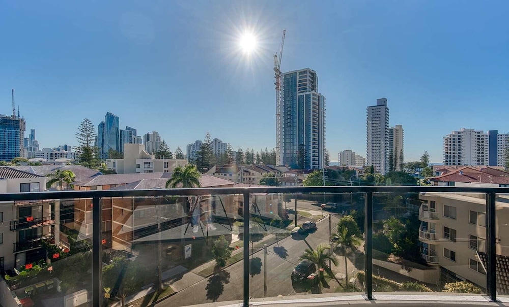 Encore Broadbeach 45/50