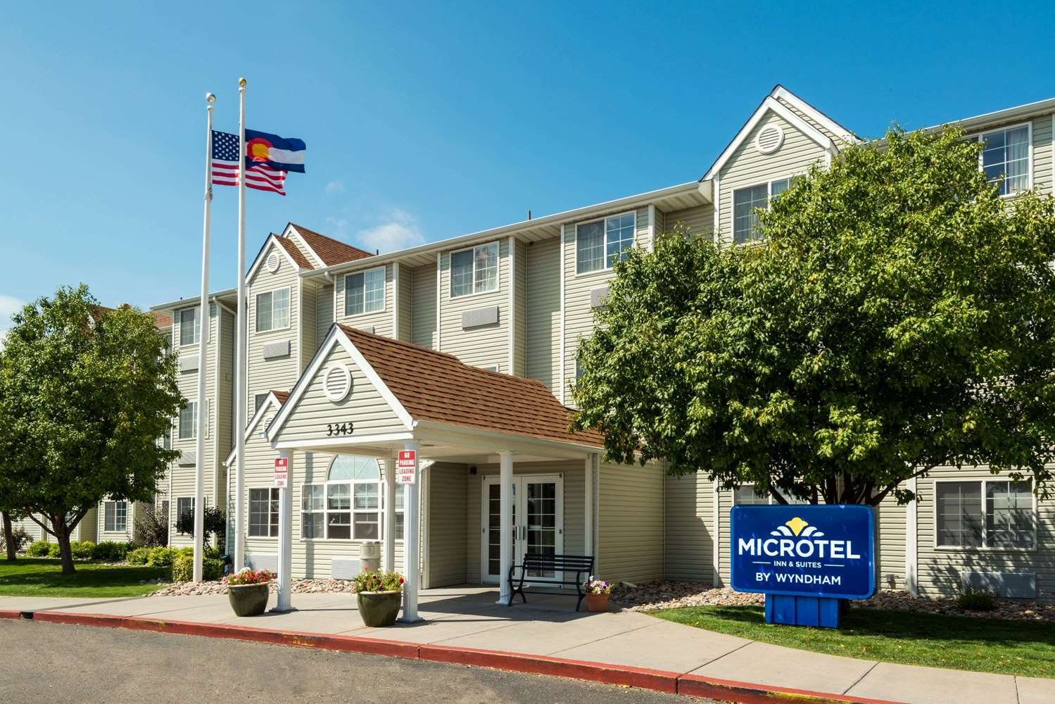 Microtel Inn & Suites by Wyndham Pueblo 26/29