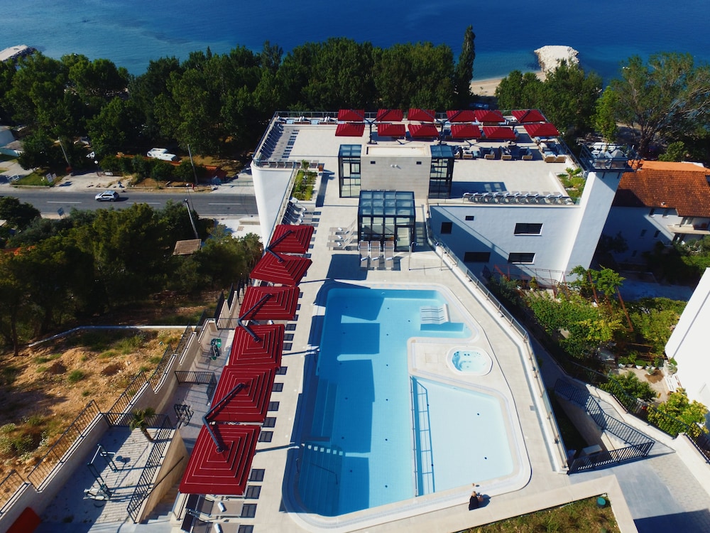 HOTEL PLAZA DUCE in DUGI RAT