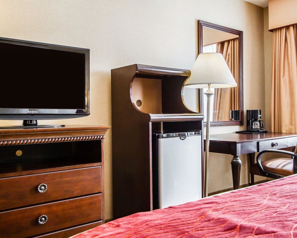 Comfort Inn and Suites Scarborough - Portland 7/55