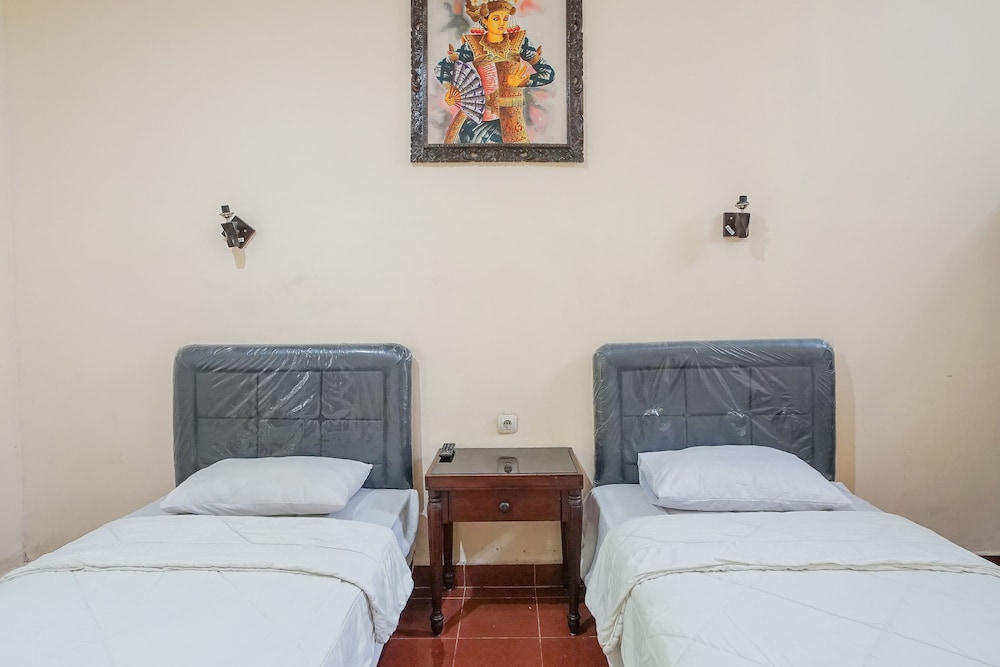 Mahendra Beach Inn 17/41
