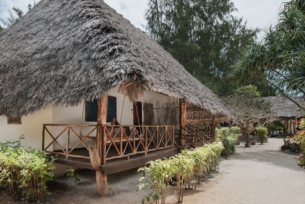Hakuna Majiwe Beach Lodge in PAJE
