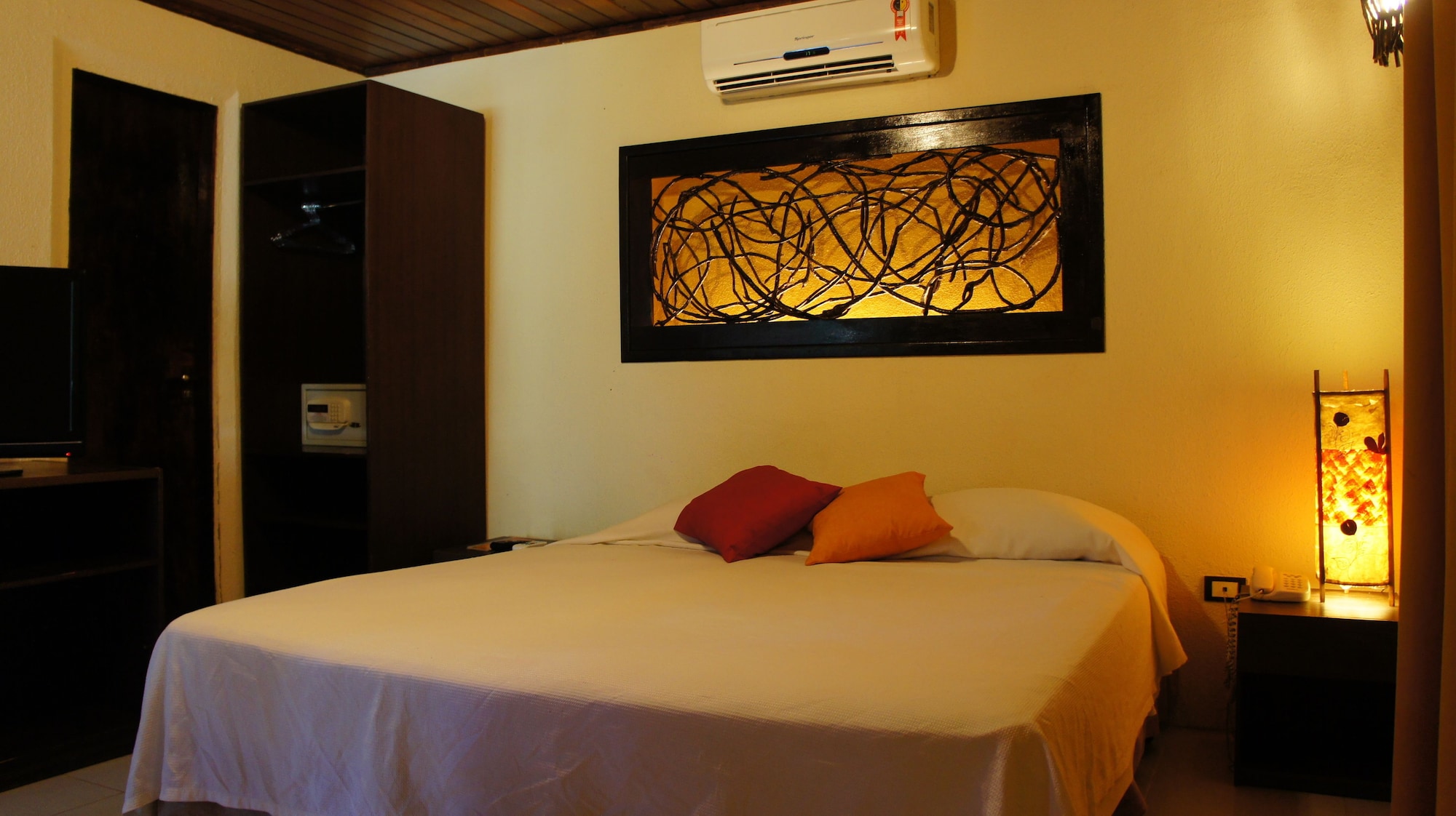 Deluxe, Apartment, 1 Double and 1 Single Bed, Balcony