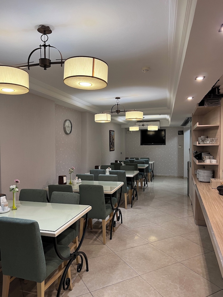 Gul Hotel 44/46