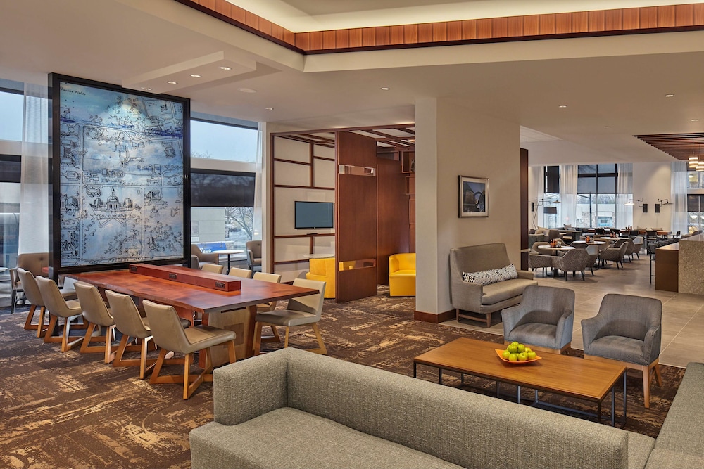 Hyatt Place State College 44/61