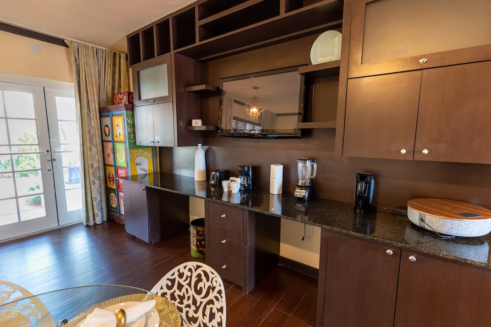 Tradewinds Apartment Hotel 35/65