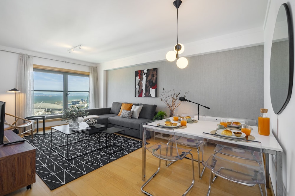 Panoramic Living 34/50