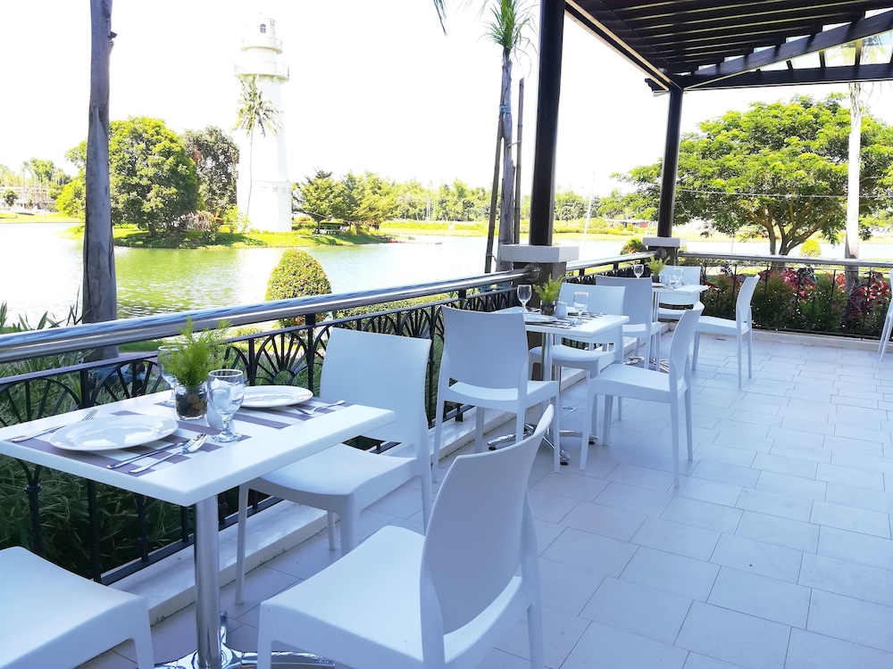 Sotogrande Hotel Iloilo 55/67