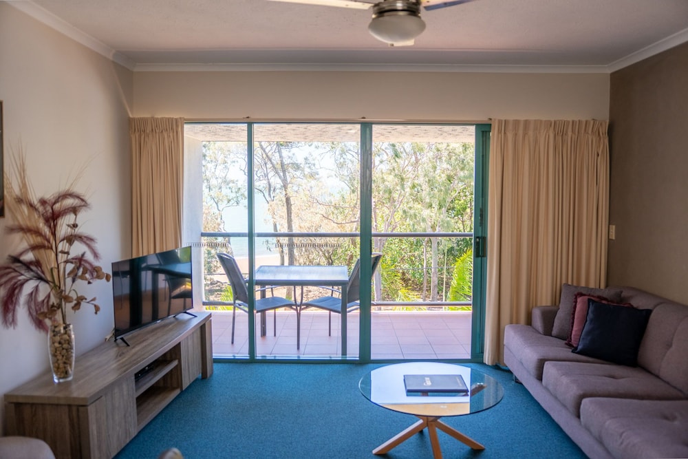 SHELLY BAY RESORT 28/50