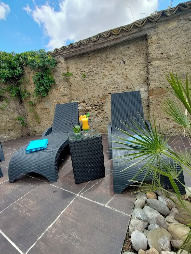 AUBERGE COTE JARDIN 46/56