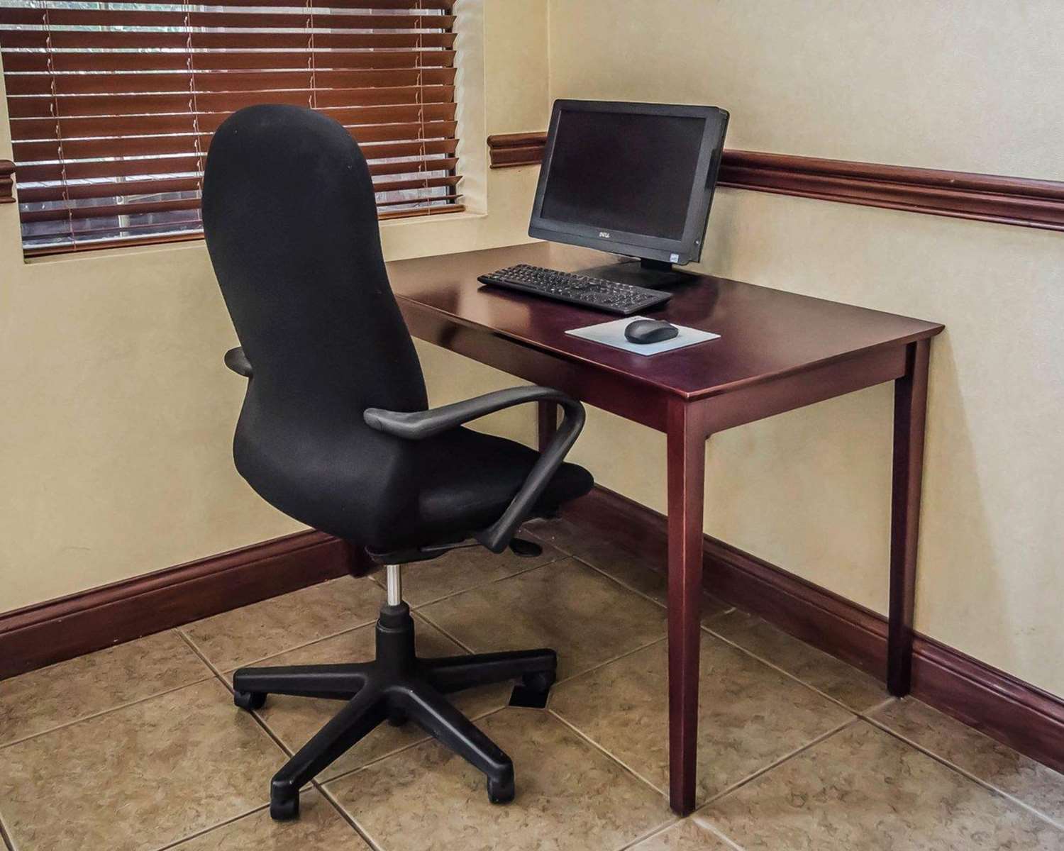 Quality Suites Jeffersonville - Louisville North 14/15