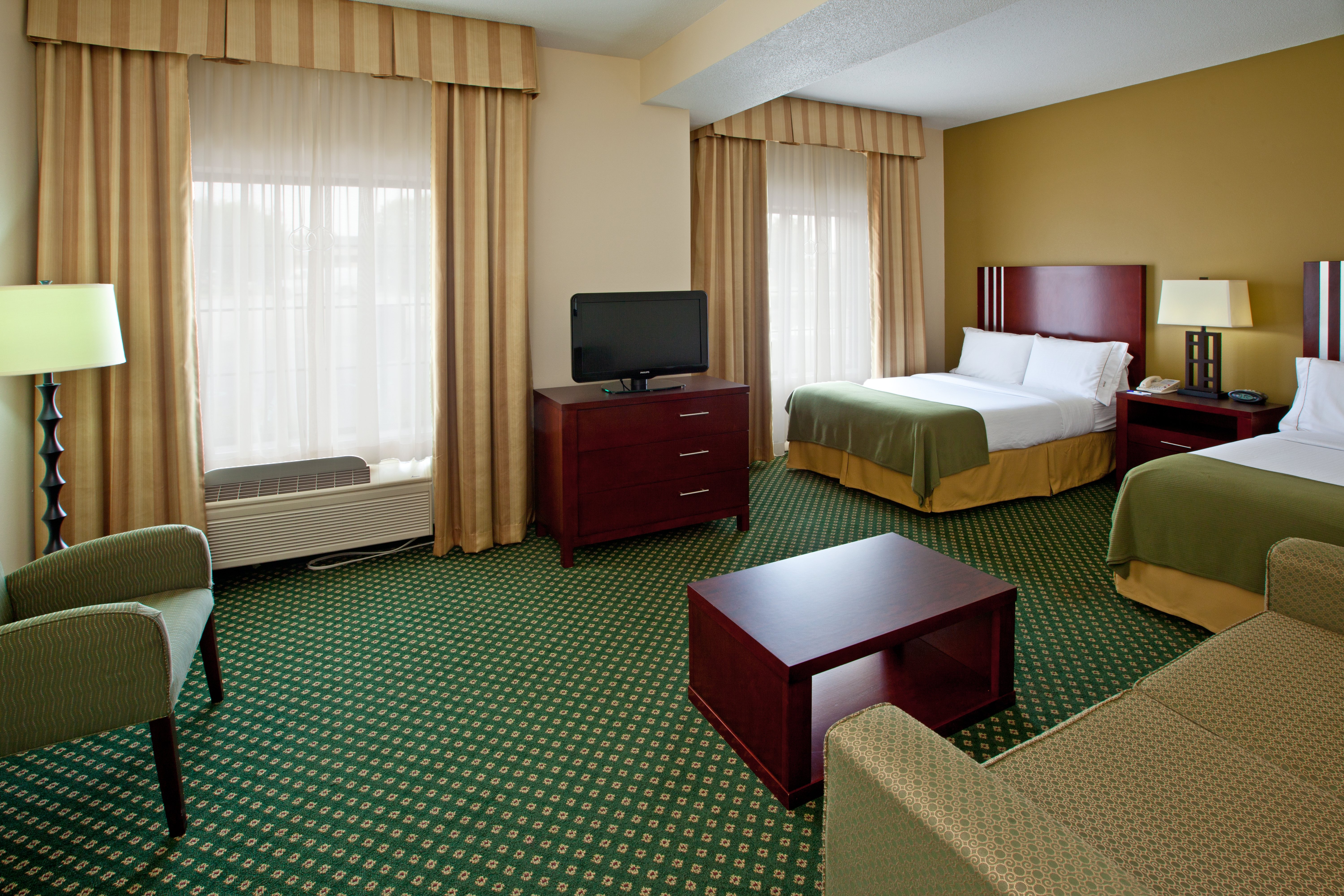Holiday Inn Express Hotel Suites Indianapolis East 50/75