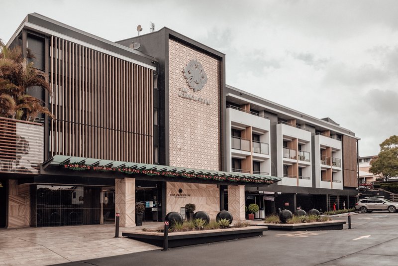 The Executive Inn 50/59